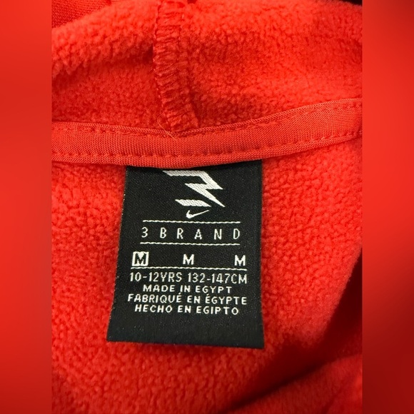 Nike Red Hoodie with graphic Sweat Shirt Medium Dri Fit Front Pocket 0084 - Picture 7 of 8